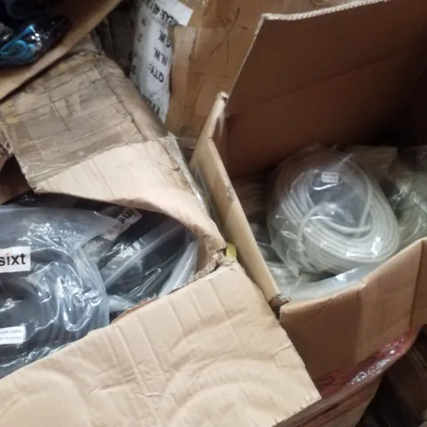 PALLET CONTAINING ASSORTED PRODUCTS INCLUDING ASSORTED VGA CABLES & EXERCISE GLOVES