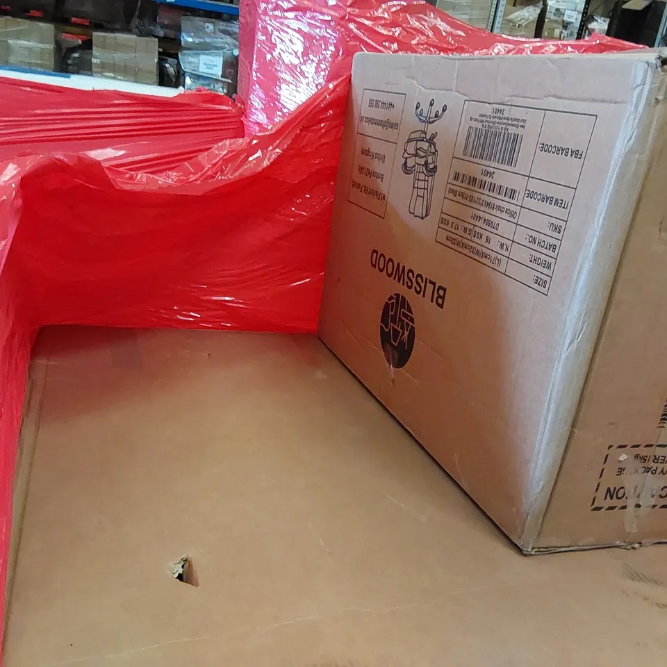 PALLET OF ASSORTED ITEMS INCLUDING: OFFICE CHAIRS, BOOKSHELF