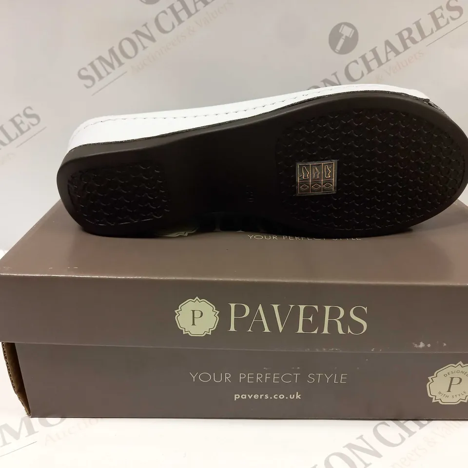 BOXED PAIR OF PAVERS WLIG37015 MILE WEDGE SANDALS UK SIZE 6