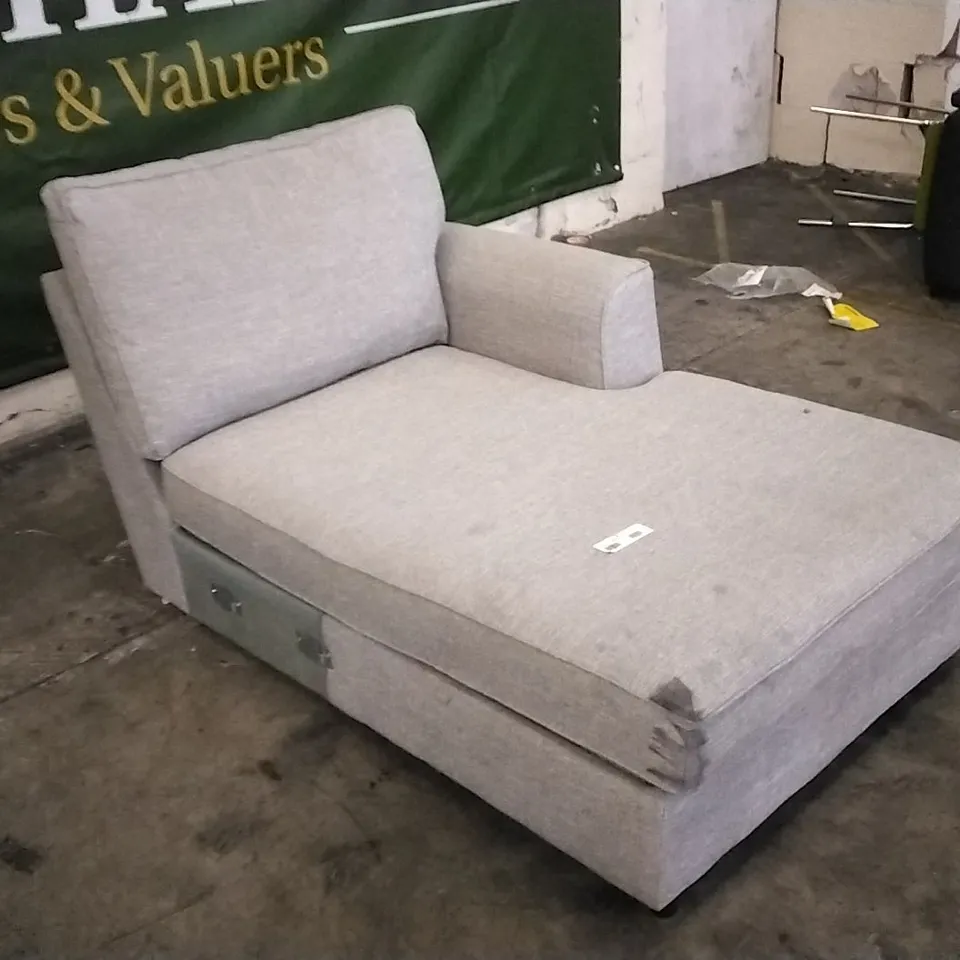 QUALITY BRITISH DESIGNER LIGHT GREY FABRIC CORNER GROUP CHAISE SECTION