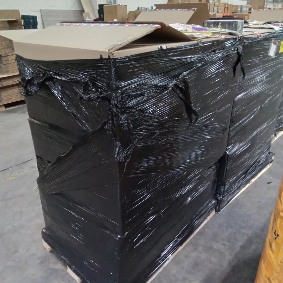 PALLET OF ASSORTED ITEMS INCLUDING TEMPERED GLASS SCREEN PROTECTOR, POKEMON TRADING CARD FILE, CRYSTAL HEALING STONES, FIDGET TOYS, HALLOWEEN COOKIE CUTTERS,