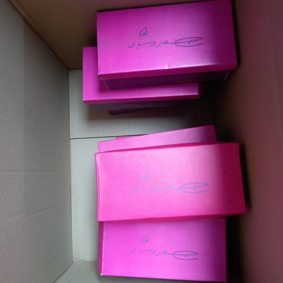 BOX OF 10 PAIRS OF ASSORTED DOLCIS SHOES IN VARIOUS STYLES, COLOURS AND SIZES