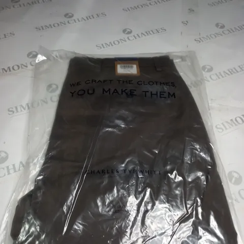 CHARLES TYRWITT OLIVE  GREEN SHORTS SIZE 34