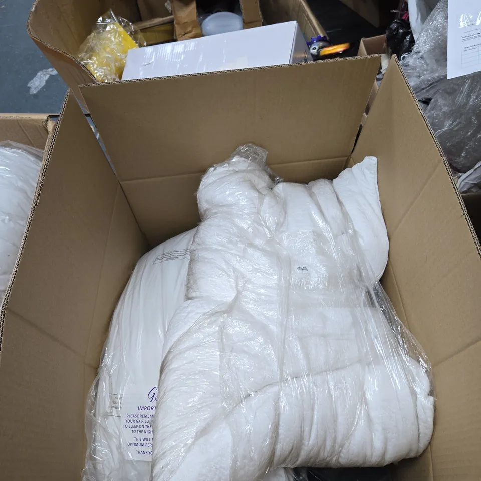 BOX OF ASSORTED HOUSEHOLD ITEMS INCLUDING  WHITE BRAIDED-STRAP SANDAL, GROOMING TRIMMER KIT, DECORATIVE GRAMOPHONE MUSIC BOX, AND PACKAGED BEDDING