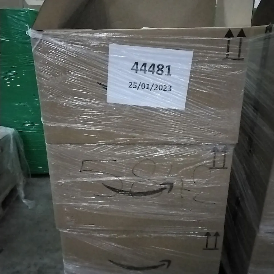 PALLET OF ASSORTED ITEMS INCLUDING FLYING DISC, COFFEE POD ORGANISER, CHRISTMAS STICKERS, VACUUM STORAGE BAGS, REACHING YOUR END GOAL BOOK, MINI HAIR COLOUR COMB