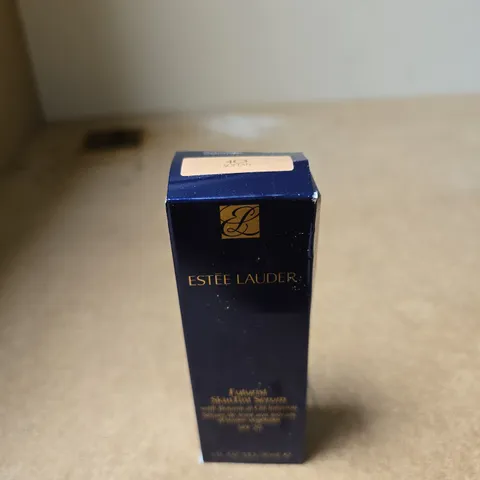 ESTΓE LAUDER FUTURIST SKINTINT SERUM - 30ML