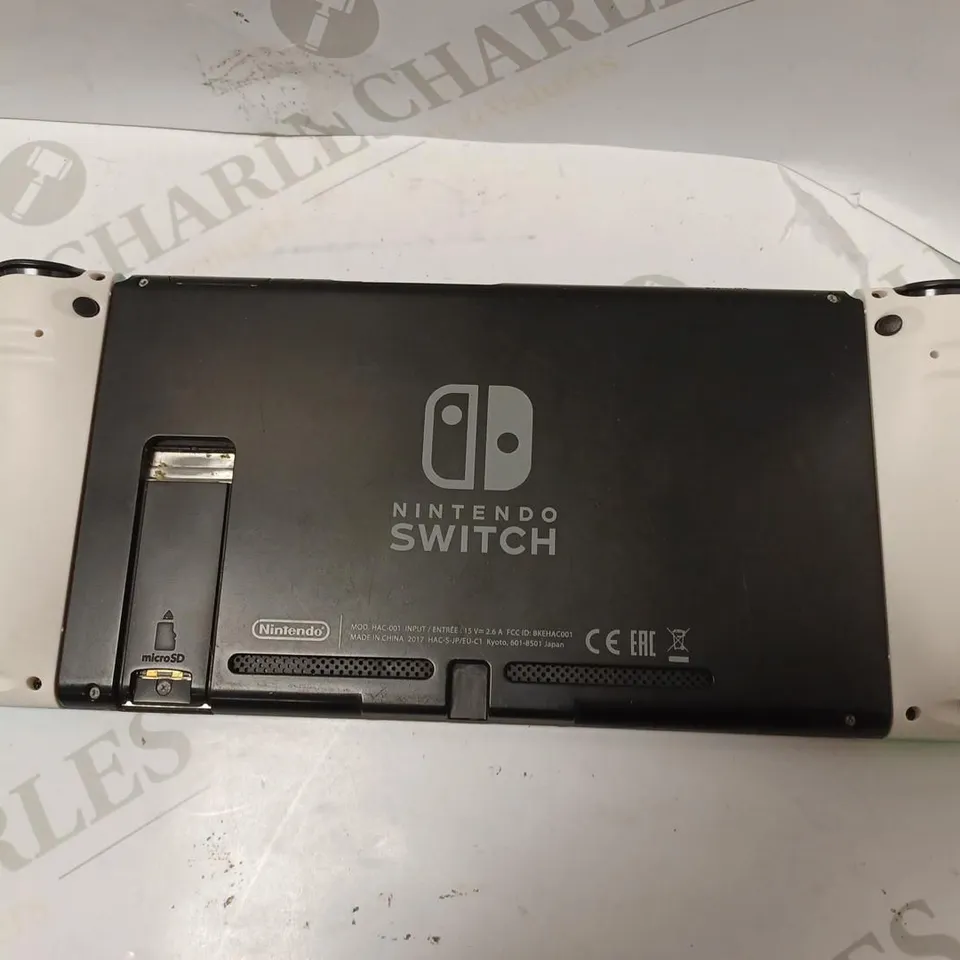 NINTENDO SWITCH HAC-001(-01) HANDHELD CONSOLE - 32GB