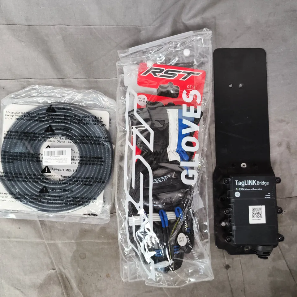 BOX OF APPROXIMATELY 15 ASSORTED ITEMS TO INCLUDE TAGLINK BRIDGE, RST GLOVES SIZE XL, ETC