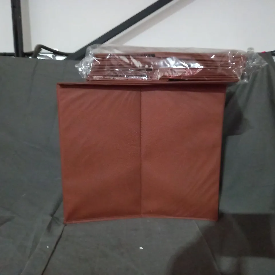APPROXIMATELY 12 COLLAPSIBLE FABRIC STORAGE CUBES 35CM X 40CM
