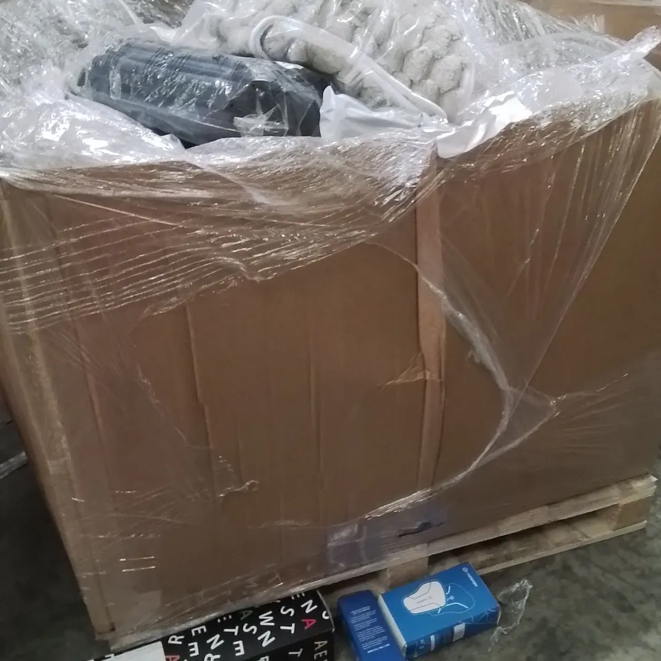 PALLET CONTAINING A LARGE QUANTITY OF PET,TECH,HAIR,TOOLS,ELETROS TO INCLUDE;MOUSE PILL CRUSHER,COMPUTER MAT