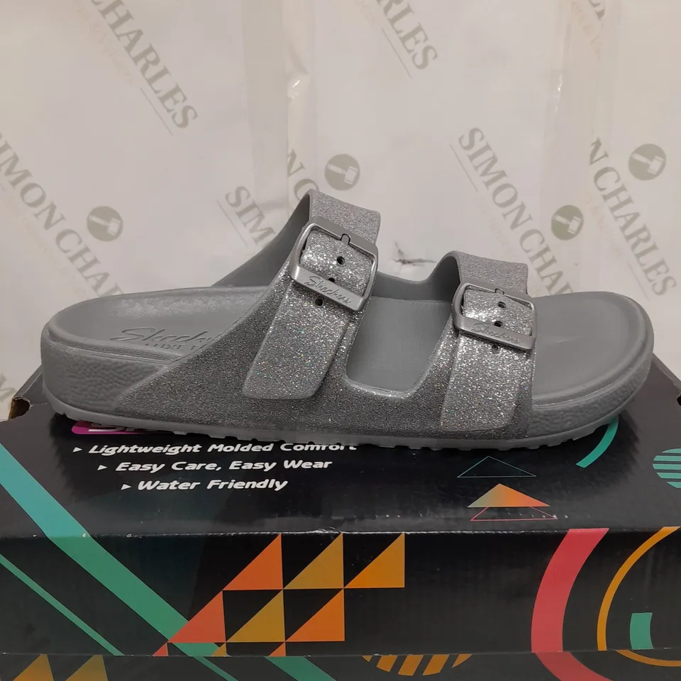 SKECHERS SILVER SANDALS SIZE 7