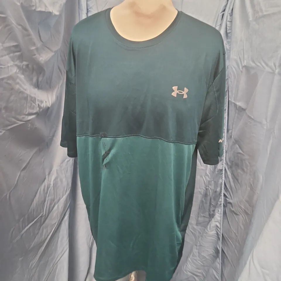 UNDER ARMOUR GREEN RUNNING T-SHIRT - M