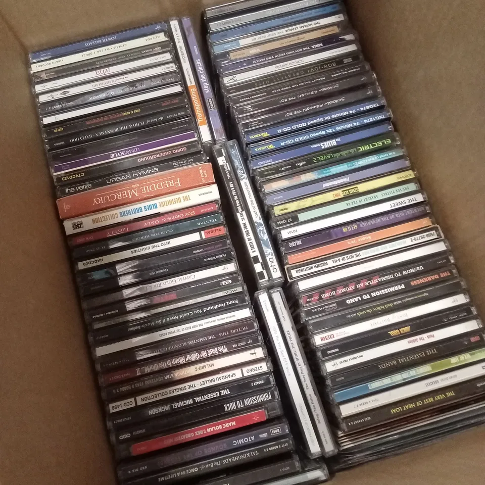BOX TO CONTAIN A LARGE QUANTITY OF MUSIC CDs