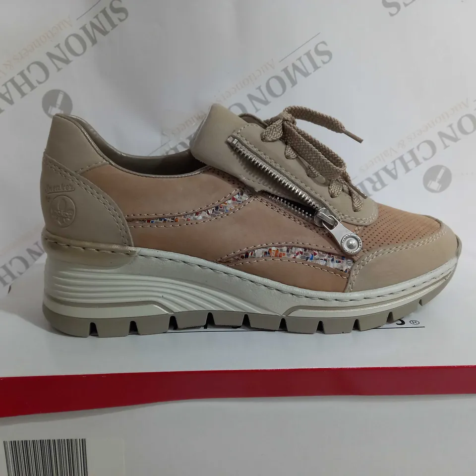 RIEKER ANTISTRESS N8306-60 TRAINER - SIZE 6