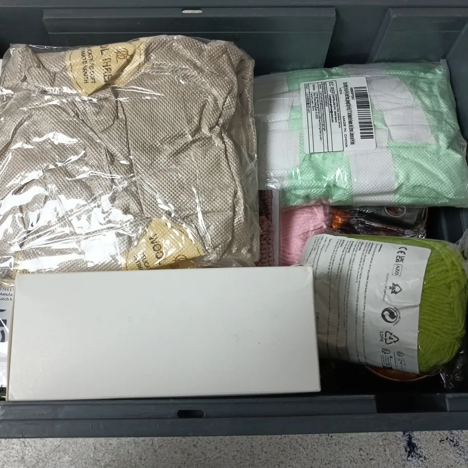 APPROXIMATELY 15 ASSORTED HOUSEHOLD ITEMS TO INCLUDE BIRKENSTOCK SHOE CARE, MILK COTTON, MUG, ETC