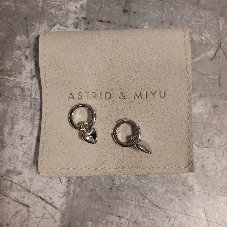 ASTRID & MIYU HEART DROP EARRINGS 