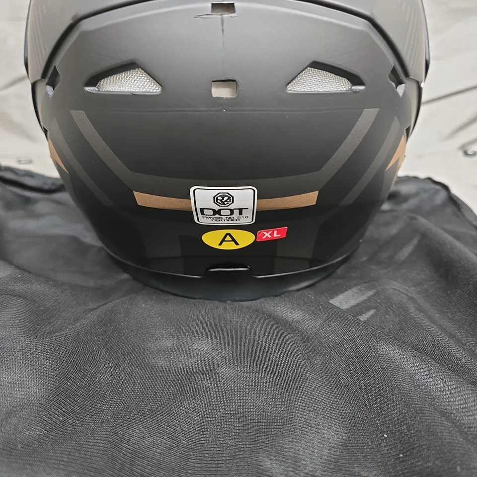BAGGED RZ MORTORBIKE HELMET XL DOT A - COLLECTION ONLY