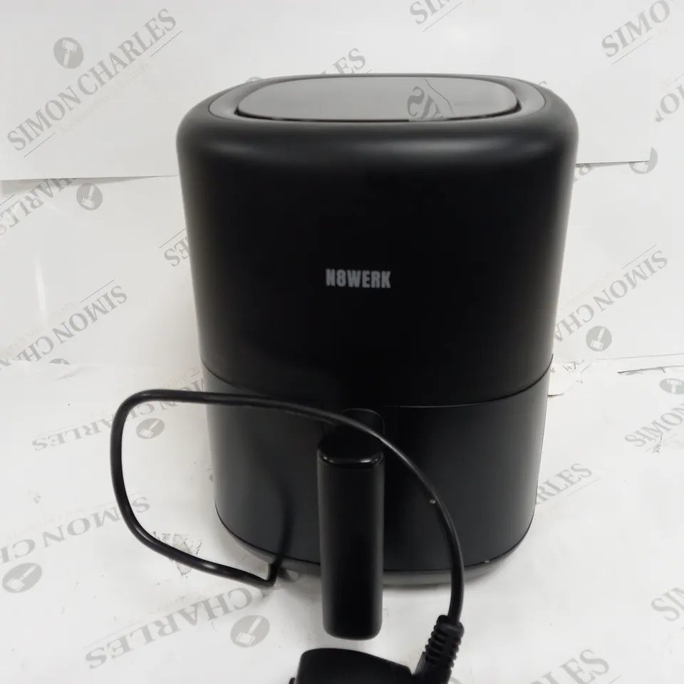 BOXED N8WERK HOT DIGITAL 3L 1300W AIR FRYER