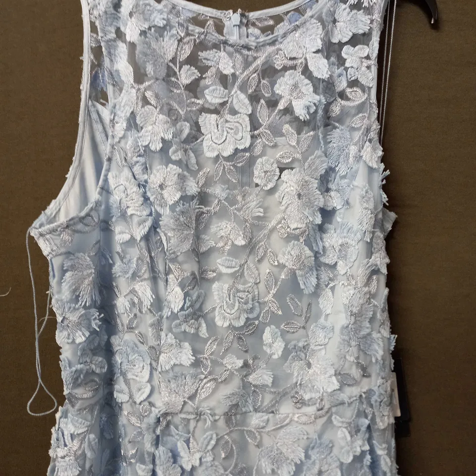 ADRIANNA PAPELL 3D EMBROIDERY FIT AND FLARE GLACIER DRESS - SIZE 18