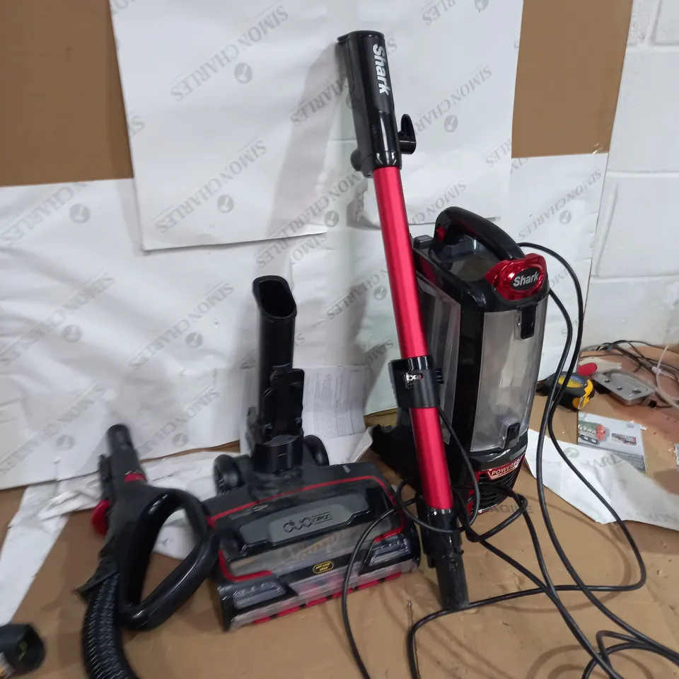 SHARK UPRIGHT VACUUM CLEANER 