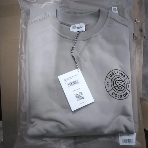 BOX OF MIXED ASSORTMENT OF BRAND NEW BRASS MONKEY CLOTHING ITEMS INCLUDING - SWEATS - SIZES M - APPROXIMATELY X20 ITEMS