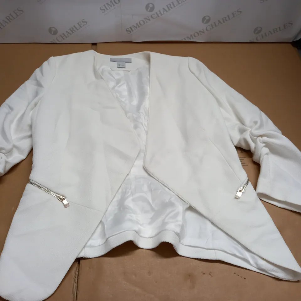 H&M WHITE BLAZER - EUR 34