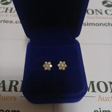18CT WHITE GOLD CLUSTER EARRINGS SET WITH NATURAL DIAMONDS