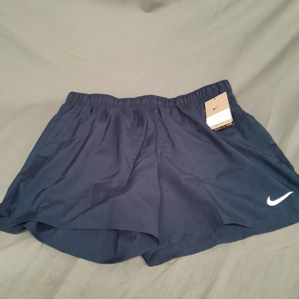 NIKE CHALLENGER DRI-FIT SHORTS IN NAVY SIZE L