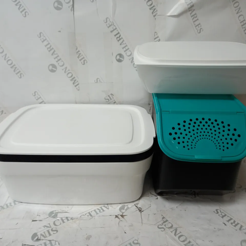 BOX OF APPROX 10 TUPPERWARE TO INCLUDE BREADSMART LARGE, CHEESMART, POTATOSMART CONTAINER, ETC.