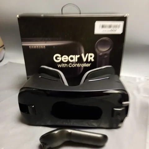 BOXED SAMSUNG GEAR VR WITH CONTROLLER 