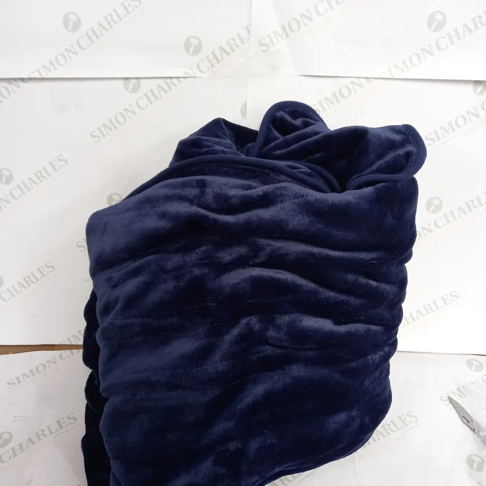 COZEE HOME HEATED PLUSH WEARABLE BLANKET IN NAVY