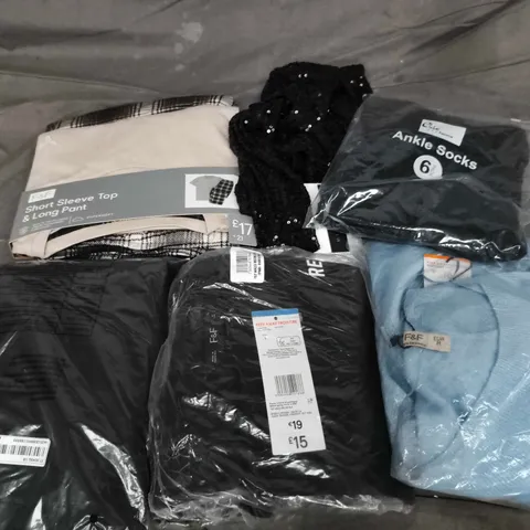 APPROXIMATELY 25 ASSORTED CLOTHING ITEMS IN VARIOUS SIZES, STYLES & COLOURS TO INCLUDE BRANDS SUCH AS F&F, CHIC FEMME, PULL & BEAR, ETC - COLLECTION ONLY