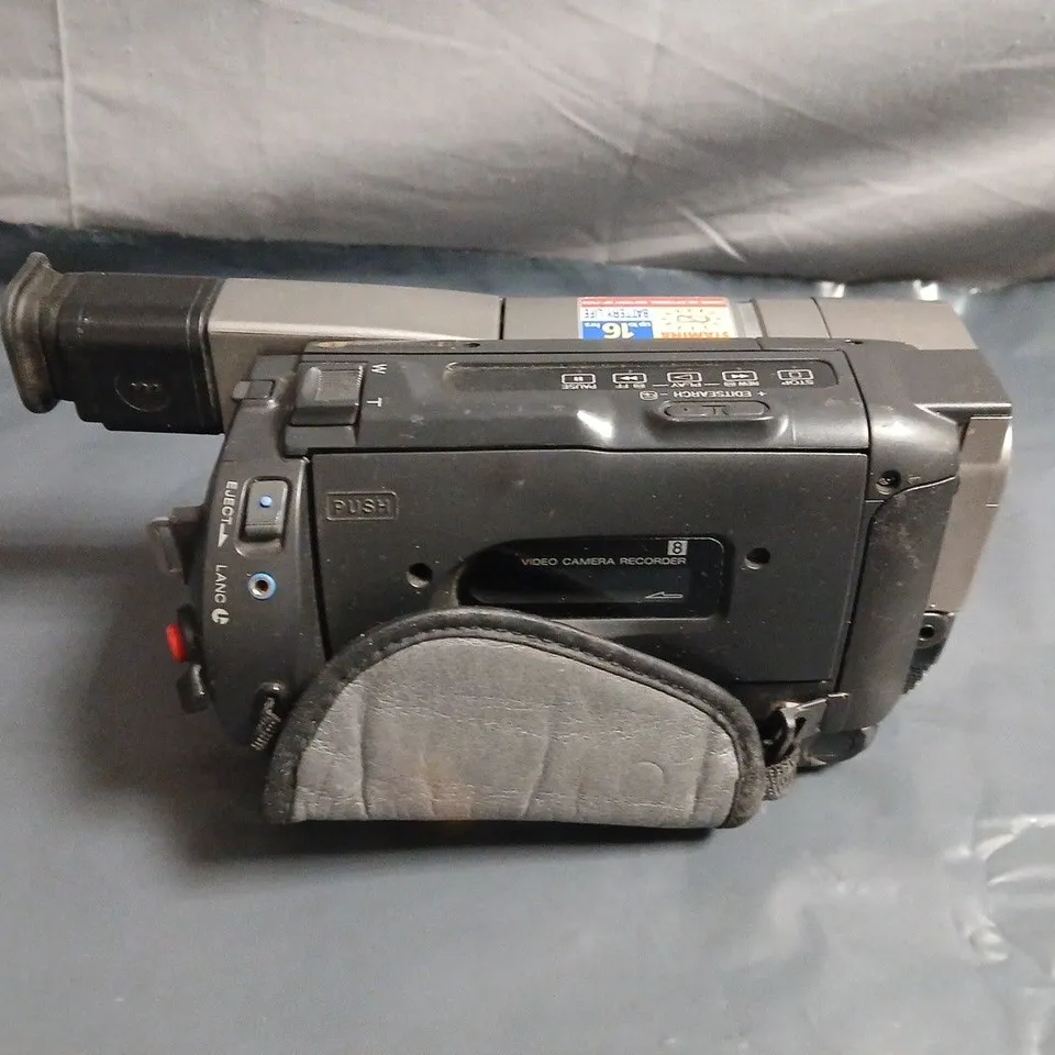 SONY HANDYCAM VIDEO8 CAMCORDER + BLACK VIDEO CAMERA RECORDER 