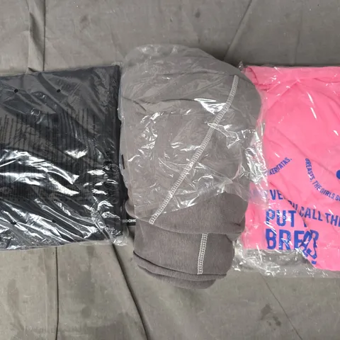 APPROXIMATELY 20 ASSORTED CLOTHING AND FASHION PRODUCTS IN VARIOUS STYLES AND SIZES - COLLECTION ONLY