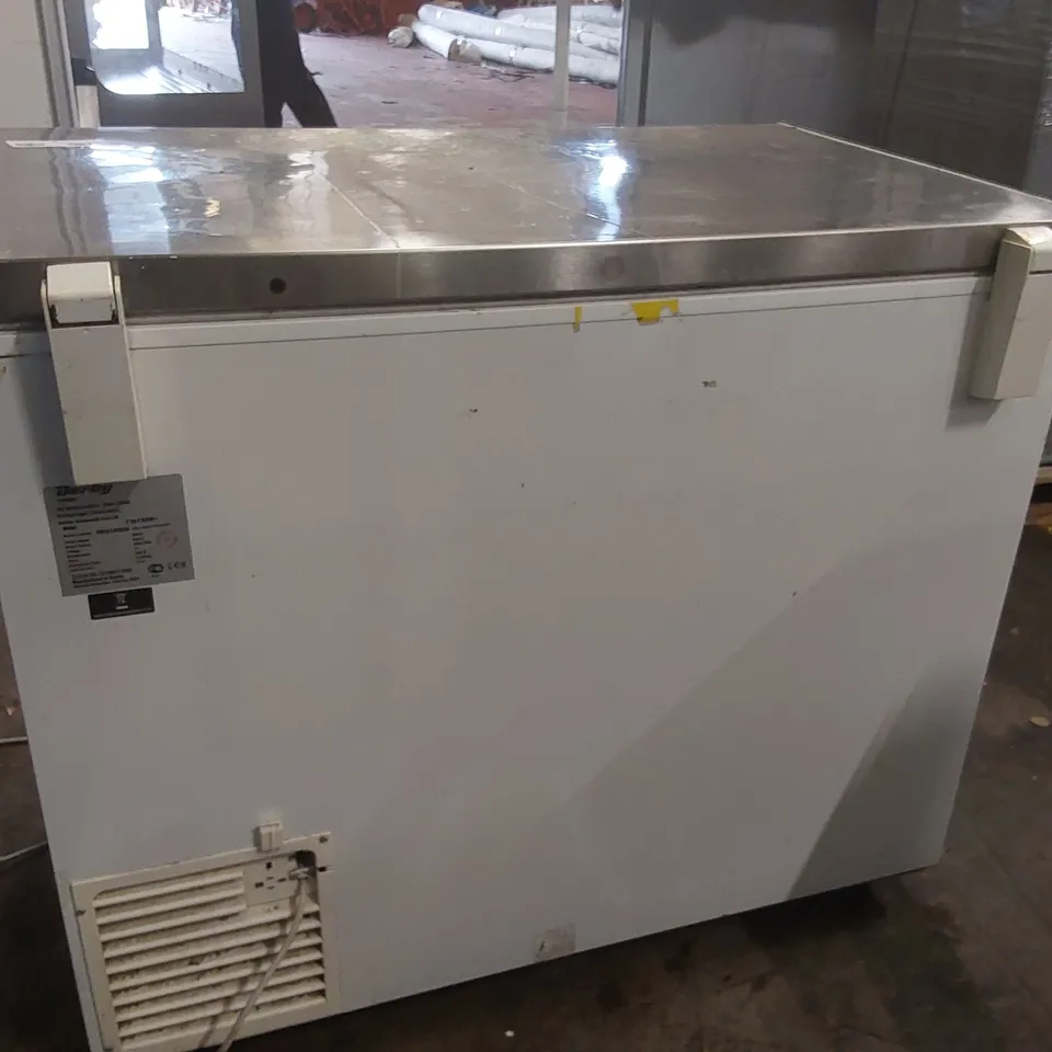DERBY ESTA COMMERCIAL CHEST FREEZER