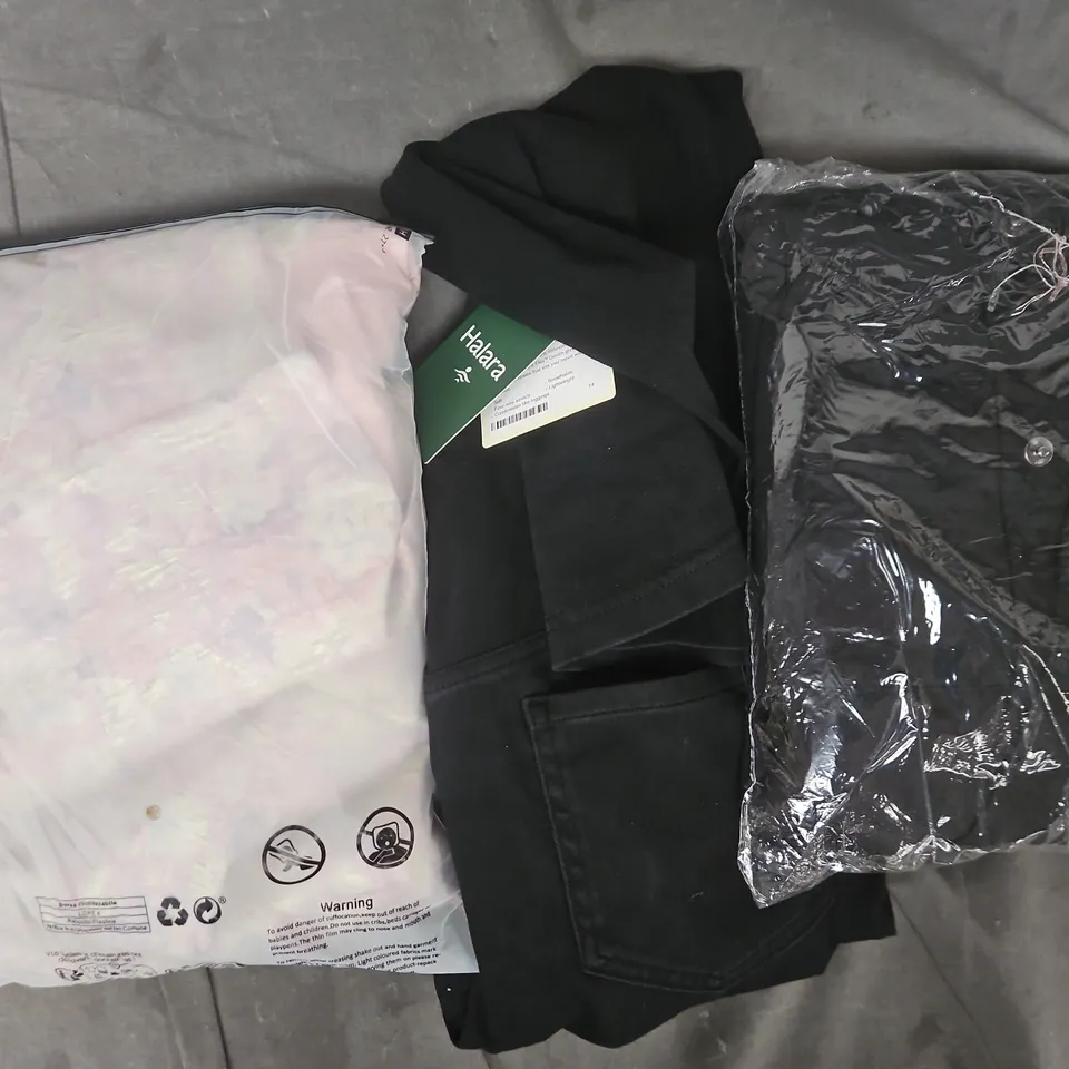 APPROXIMATELY 20 ASSORTED CLOTHING AND FASHION PRODUCTS IN VARIOUS STYLES AND SIZES - COLLECTION ONLY