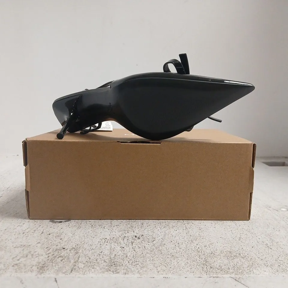 BOXED PAIR OF MANGO POINTED TOE STILETTO HEELS IN BLACK SIZE UK 5
