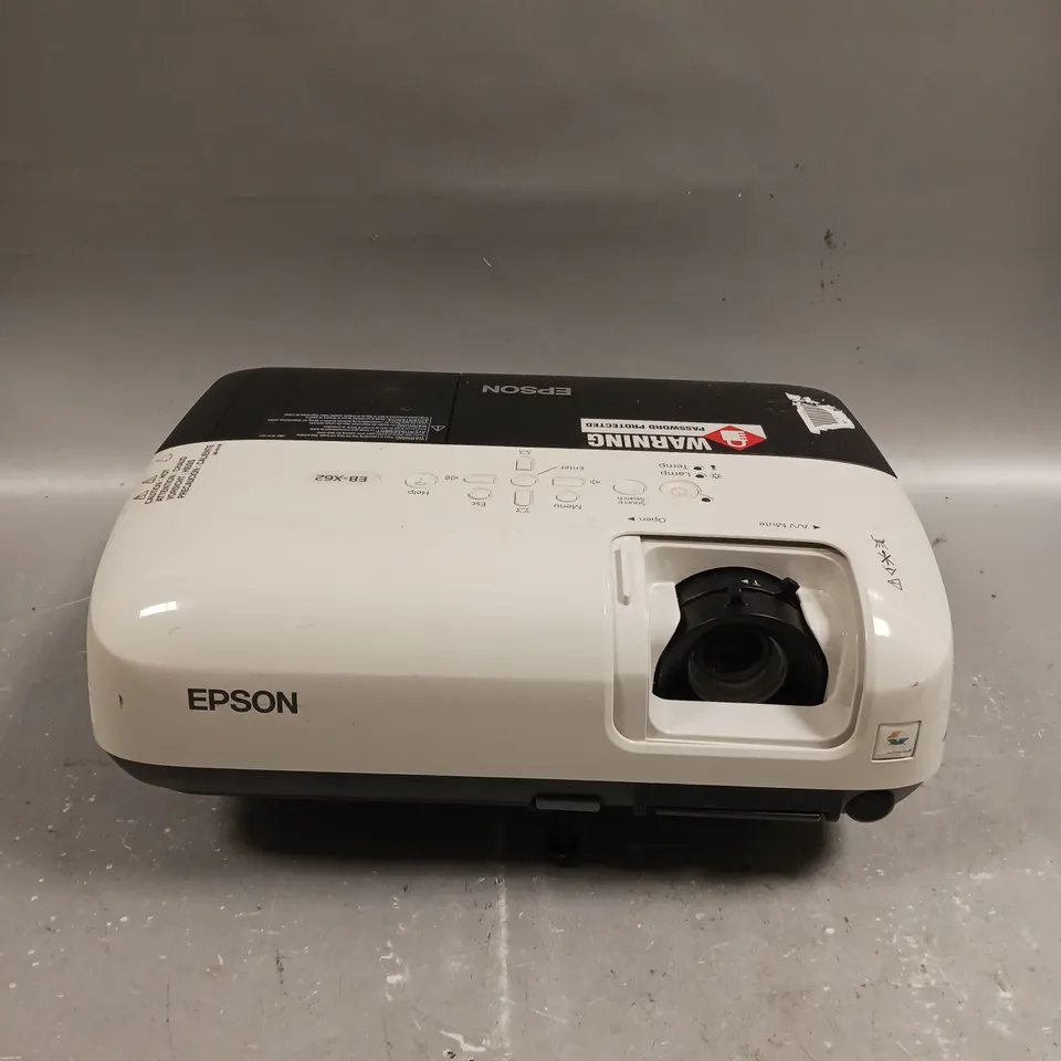 EPSON H284B LCD PROJECTOR 