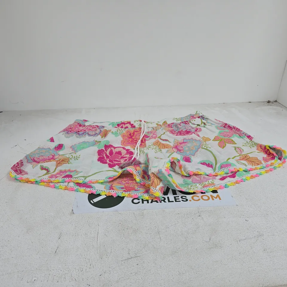 FIGLEAVES FLORAL PRINT SHORT CO-ORD SIZE 18 TAGGED