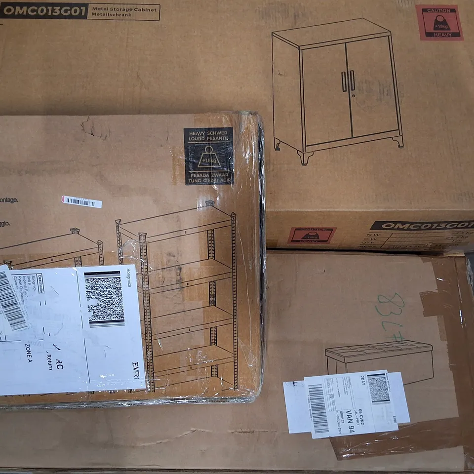 PALLET OF ASSORTED ITEMS TO INCLUDE VARIOUS FLAT PACK FURNITURE ITEMS: WARDROBE, END TABLE STORAGE OTTOMAN