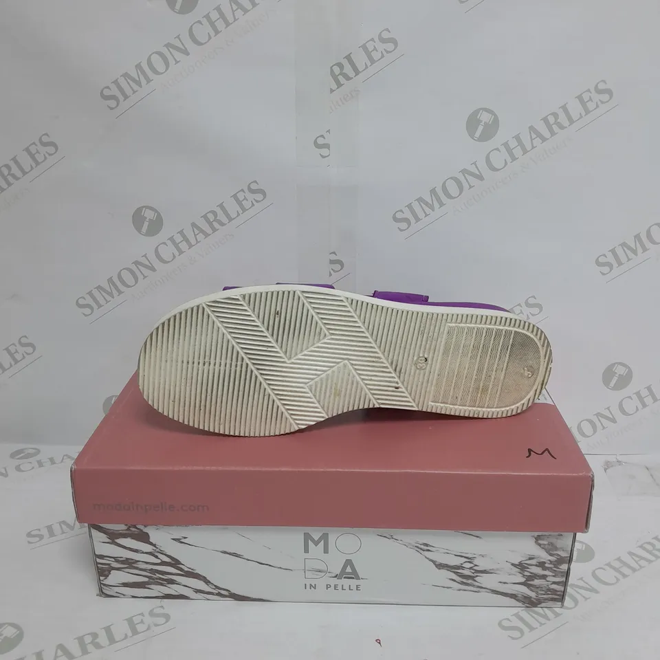 BOXED MODA IN PELLE OLANNA SANDAL SIZE 6