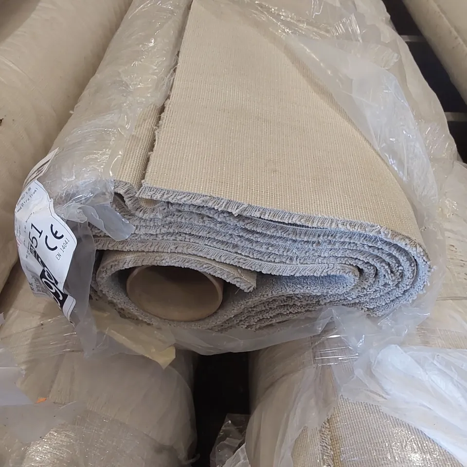 ROLL OF QUALITY EC HEARTLAND ULTRA FRANKLEY CARPET - APPROXIMATELY 4 x 5m