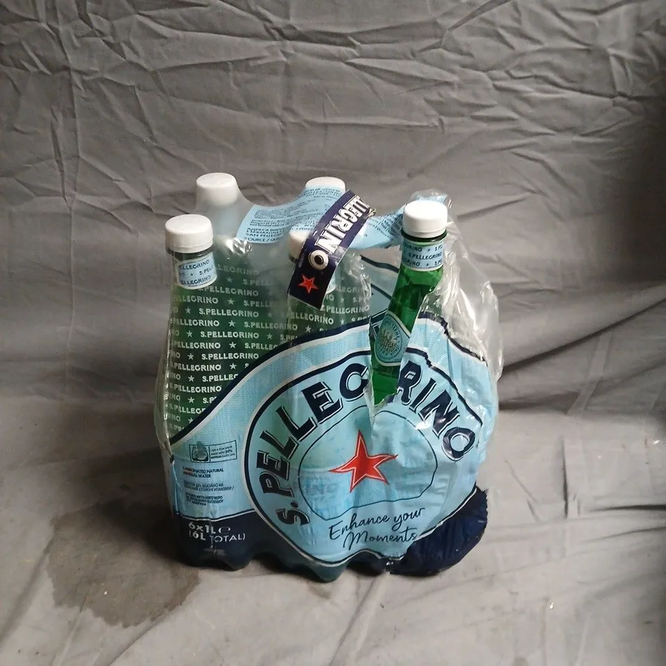 SAN PELLEGRINO SPARKLING NATURAL MINERAL WATER – 5 X 1L BOTTLES - DAMAGED PACKAGING
