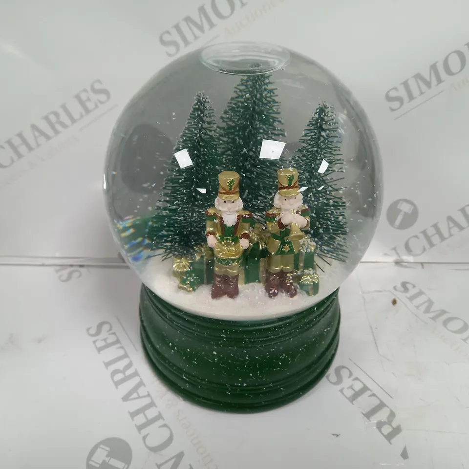 SANTA EXPRESS CHRISTMAS CHARACTER MUSICAL WATER SPINNER