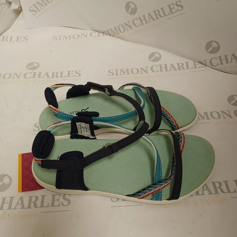 REGATTA LADY SANTA ROMA SANDALS SIZE 4