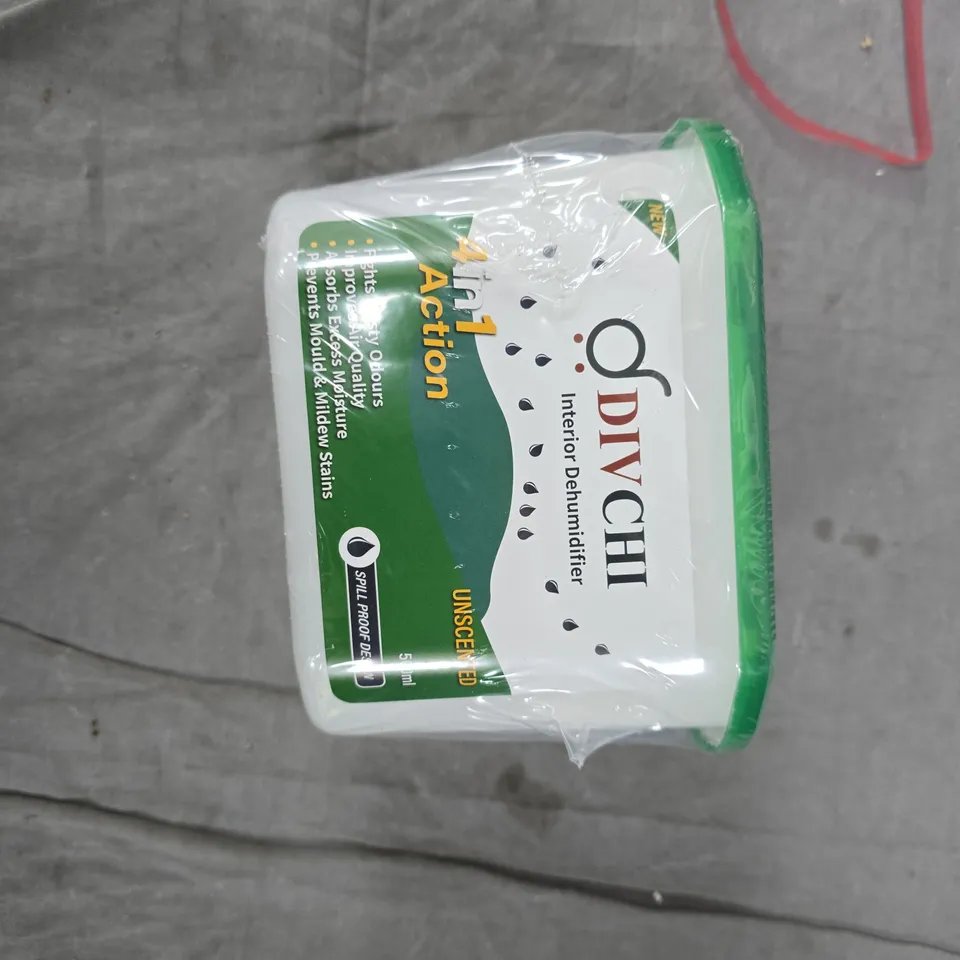 BOX OF APPROXIMATELY 20 ASSORTED HOUSEHOLD GOODS TO INCLUDE: DISPOSABLE GLOVES AND DEHUMIDIFIER 