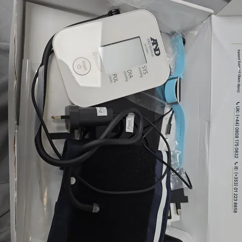 A&D MEDICAL DIGITAL BLOOD PRESSURE MONITOR WITH ARM CUFF 