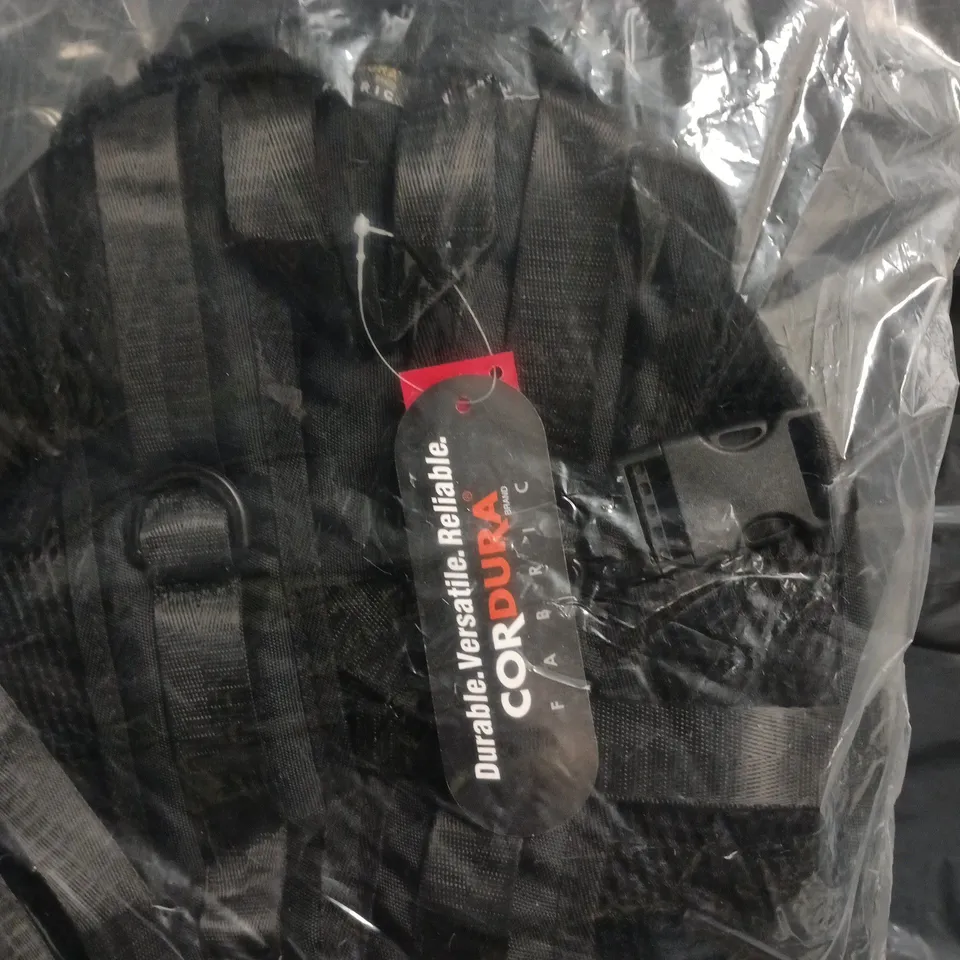 SUPREME BLACK RUCKSACK (BRAND LABEL VISIBLE) SEALED