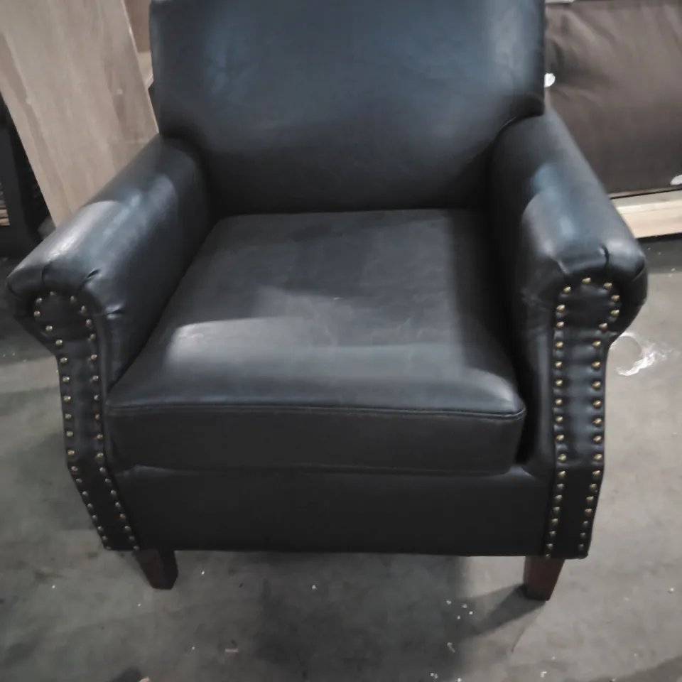 LEATHER ARMCHAIR WITH BRASS STUD DETAILING – NAVY