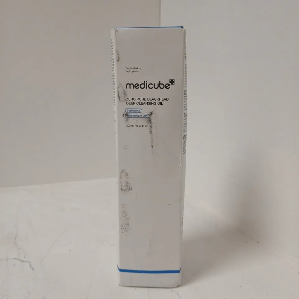 BOXED AND SEALED MEDICUBE ZERO PORE BLACKHEAD DEEP CLEANSING OIL – 205 ML